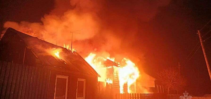 Пожар под Красноярском оставил с ожогами одного человека