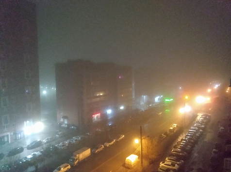 Туманный Красноярск: из-за резкой смены температуры город ночью накрыла сильнейшая мгла					     title=