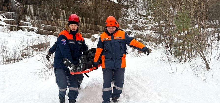 Из красноярских «Столбов» вытащили упавшего со скалы