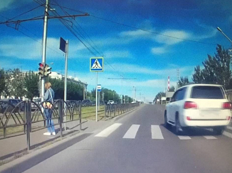 В Красноярске еще одного нарушителя дорожных правил вычислили по видео. Фото и видео: 24.мвд.рф
