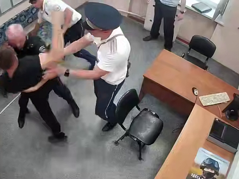Житель Красноярского края отправился в колонию за дебош на АЗС из-за высоких цен. Видео: прокуратура Красноярского края