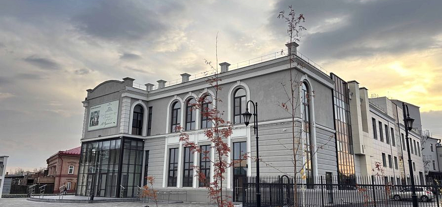 В Красноярске за взятку задержаны высокопоставленный чиновник и два предпринимателя