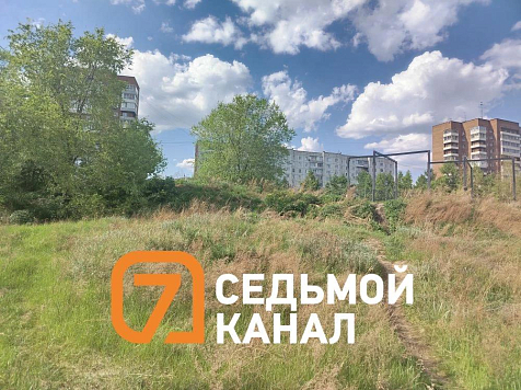 Жители Зеленой Рощи в Красноярске ждут решения проблемы обрушения берега