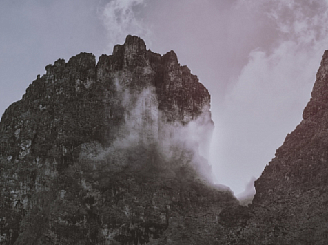 Горожан предупреждают о взрывных работах на месторождении «Торгашинское» в Красноярске . Фото: Freepik.com