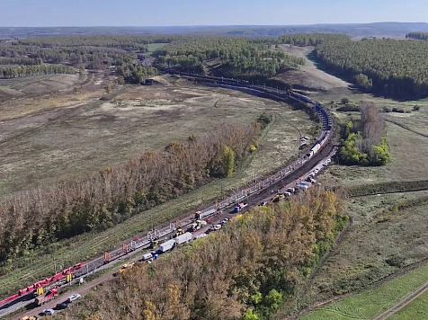 В Красноярском крае проложили железную дорогу по новым технологиям: рельсы выдерживают составы на 2,5 млрд тонн. Фото и видео: КрасЖД/ tg.me