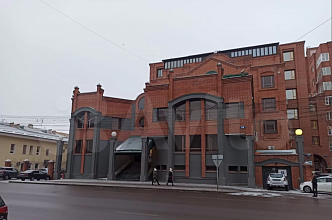 В Красноярске необычное здание бывшего банка «Кедр» продают почти за 80 млн рублей