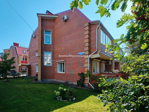 В Ветлужанке продают сити-виллу за 69 миллионов рублей. Фото: «Элитный Красноярск»