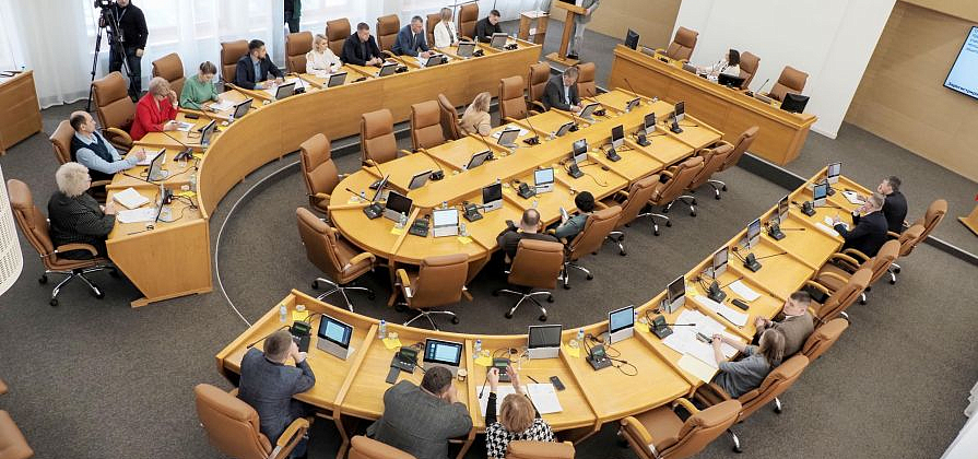 Красноярские депутаты обсудили усиление мер безопасности в школах из-за участившихся нападений