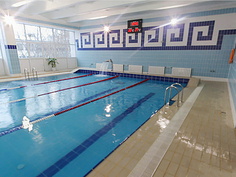В городе снова открываются муниципальные бассейны: список и цены. Фото: sport-sk.ru