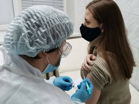 Каждый третий красноярец готов поставить гибридную вакцину от гриппа и COVID-19. Фото: Оперативный штаб