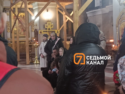 В Красноярске прошло прощание с растерзанным собаками мальчиком 