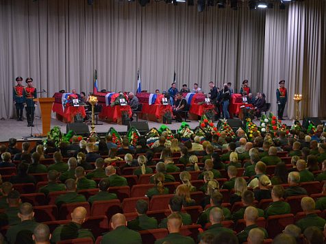 В Хакасии простились с пятерыми погибшими в спецоперации в Украине. Фото: пресс-служба главы республики Хакасия