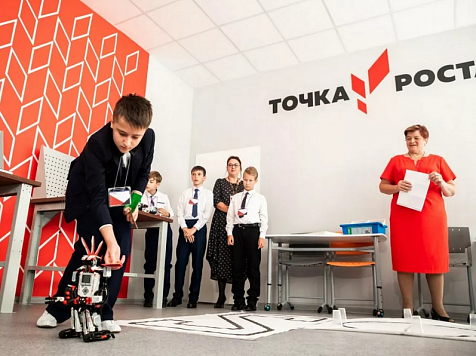 В 2022 году в сельских школах Красноярского края откроются 147 «Точек роста». Фото: angarochka.ru