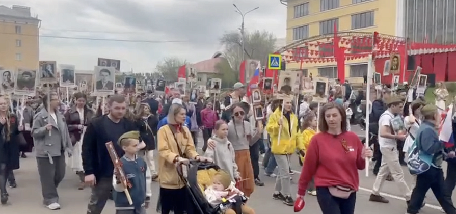 Около 30 тысяч красноярцев приняли участие в шествии Бессмертного полка