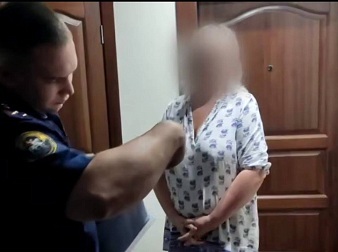 Начальник отдела недвижимости Советского района Красноярска покрывала автостоянщиков за еду и алкоголь. Фото, видео: ГСУ СК РФ по Красноярскому краю