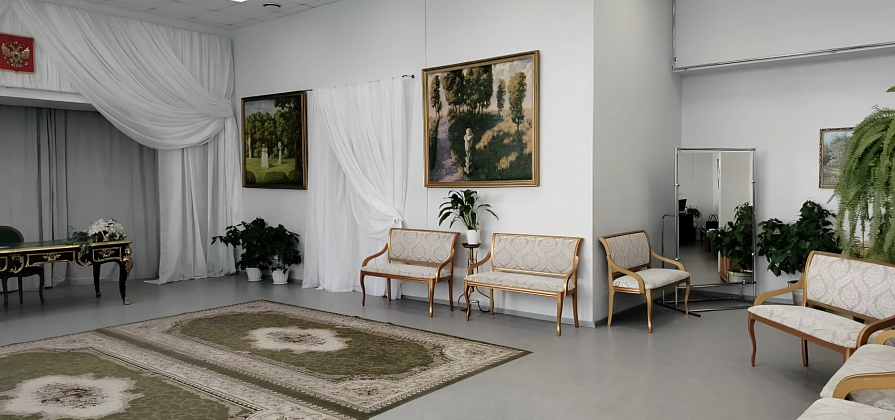 Красноярских молодоженов временно перевели в Галерею MixMax из-за ремонта ЗАГСа