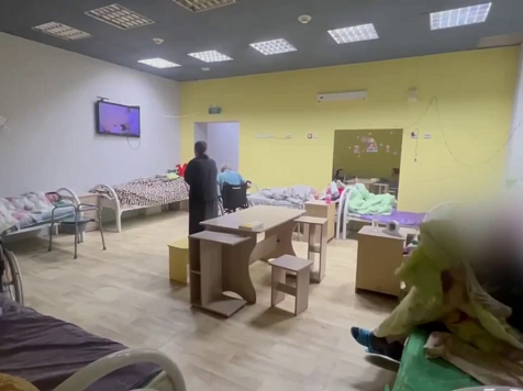 В Красноярске накрыли нелегальный пансионат, где издевались над постояльцами. Фото и видео: ГСУ СК России по Красноярскому краю и Республике Хакасия