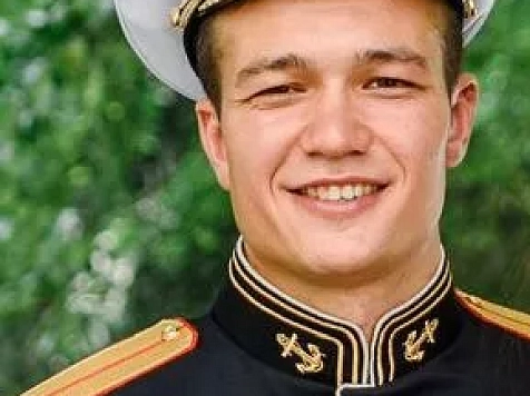 В ходе спецоперации в Украине погиб кадровый военный Артём Крапивин из Красноярского края. Фото: районная газета «Нива»