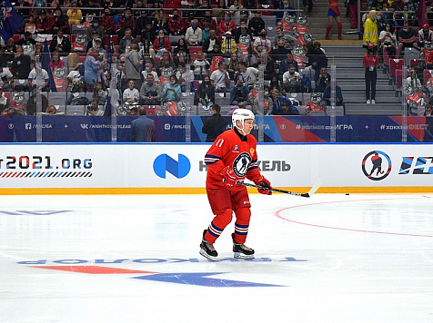 Путину предложили сыграть с красноярскими хоккеистами-ветеранами. Фото: kremlin.ru
