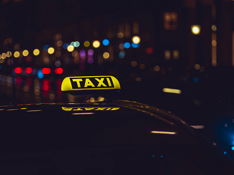 В Госдуме принят закон о новых правилах работы такси. Фото: ru.freepik.com