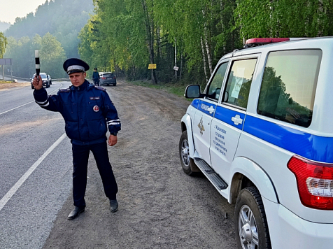 На выходных на дороги Красноярска выйдут дополнительные силы ГИБДД. Фото: ГИБДД24