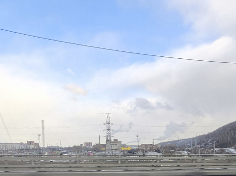 Над Красноярском застоялся грязный воздух: стоит ли ждать режим НМУ?. Фото: Богдан Панасюк, air.krasn, nebo.live, IQAIR