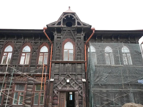 В Красноярске усадьбу Сурикова поднимут на домкратах ради реставрации. фото: Сергей Верещагин