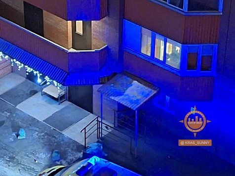 Красноярку нашли выпавшей из окна 16-го этажа в Солнечном 18+. Фото: t.me/kras_sunny