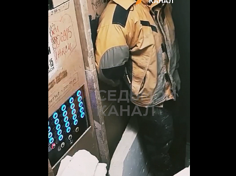 В «падении» лифта в Красноярске виноваты жильцы, перегрузившие лифт строительным мусором - УК					     title=