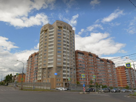 Выброшенная из окна стеклянная бутылка разбила голову ребенку в Покровке. Скриншот: Чернышевского, 63 / Яндекс.карты