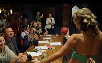 «Со мной фотографировались, как со звездой»: участницы проекта «Ты топ-модель! Бизнес-модель!» вышли на сцену в смелых образах