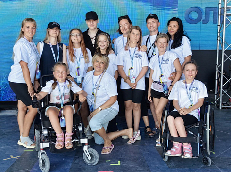 Дети с инвалидностью из Красноярска спели с Шаманом на «Тавриде.АРТ». Фото и видео предоставлено Надеждой Болсуновской