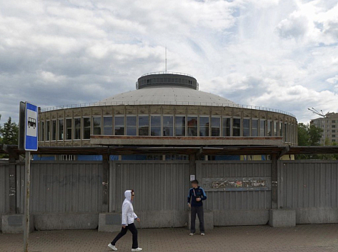 Красноярцам не придется скидываться на ремонт цирка: на него выделили 3 млрд рублей. Фото: Яндекс Карты