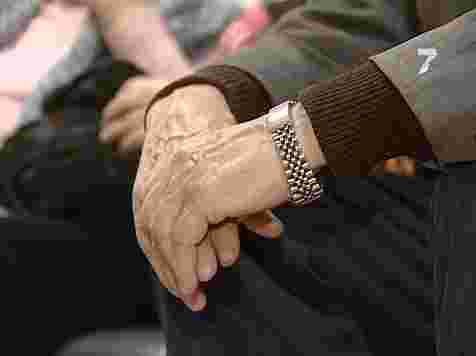 Красноярские депутаты решили не лишать ветеранов труда краевых выплат