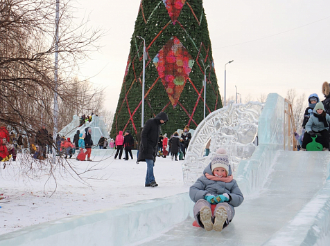 Главную елку Красноярска зажгут в это воскресенье. Фото: мэрия, «Татышев-парк»
