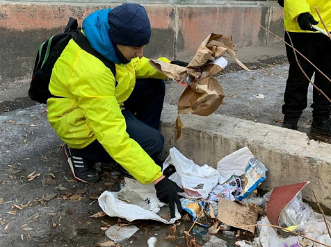В Ленинском районе Красноярска трудовой отряд собрал почти 5 тыс. мешков мусора . Фото: администрация Красноярска 