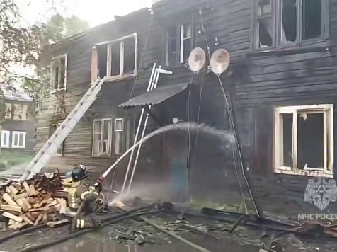 Под Лесосибирском разгорелся пожар на 900 «квадратов». Фото и видео: МЧС Красноярского края