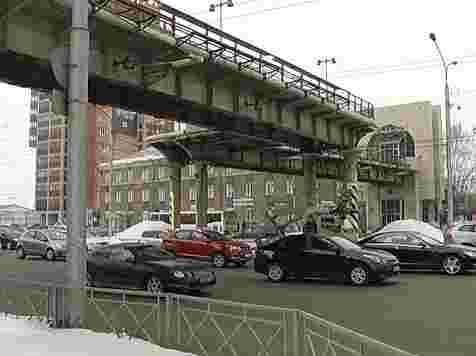 Мэр пообещал установить на Взлетке уникальные переходы из алюминия. Кадр: архив «7 канала»