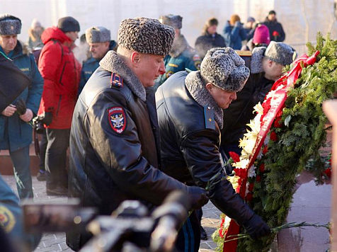 Стало известно количество похороненных на кладбищах Красноярска участников СВО. Фото: Администрация Красноярска