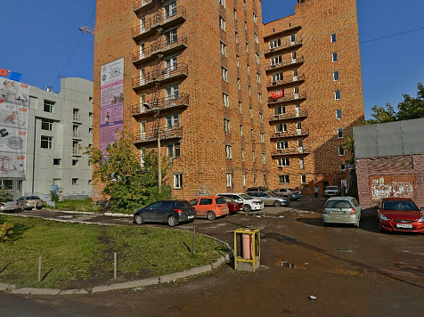 Студент КГПУ выпал с шестого этажа общежития в Красноярске . Фото: Яндекс Карты