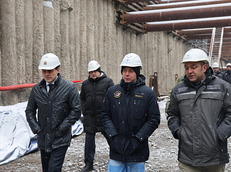 «Масштабы поистине космические»: красноярский космонавт остался в восторге от стройки метротрама. Фото: правительство Красноярского края