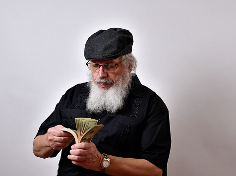 65-летний пенсионер пойдет под суд за сбыт телефона в красноярский ломбард. Фото: Freepik