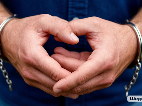 Неизвестный на велосипеде напал на прохожего в лесу Красноярского края . Фото: Шедеврум