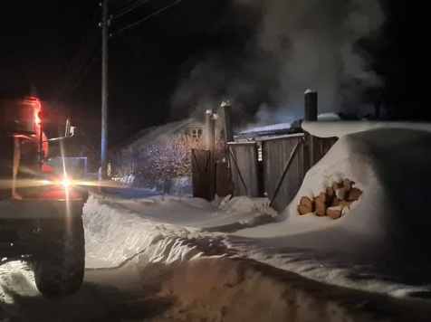 Три человека погибли при пожаре в Лесосибирске. Фото: МЧС