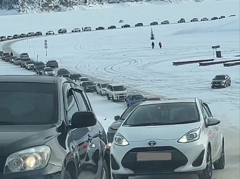 Автозимник на Красноярском море закрыли на несколько дней. Фото: Сергей Егоров
