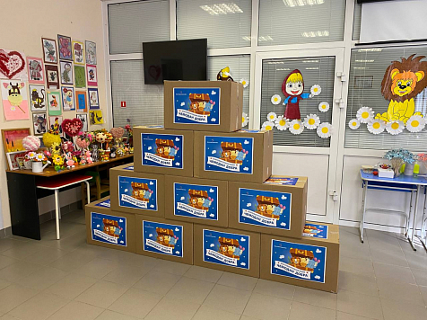 «Чемодан добра» преподнесли красноярские энергетики детям. Фото: Красноярскэнергосбыт