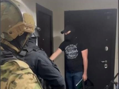 В Красноярске подростка задержали за повторную публикацию запрещённой символики. Фото: МВД Красноярского края