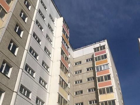 В городе Шарыпово 4-летний мальчик выпал из окна 7-го этажа. Фото: СК