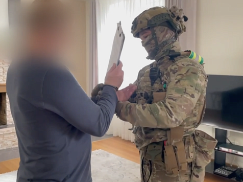 Сотрудников популярной красноярской авиакомпании будут судить за опасный перегруз судна. Видео: СК Красноярского края