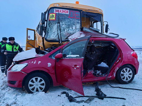 Школьный автобус разбился по дороге в военкомат в Красноярском крае. Фото: МВД 24